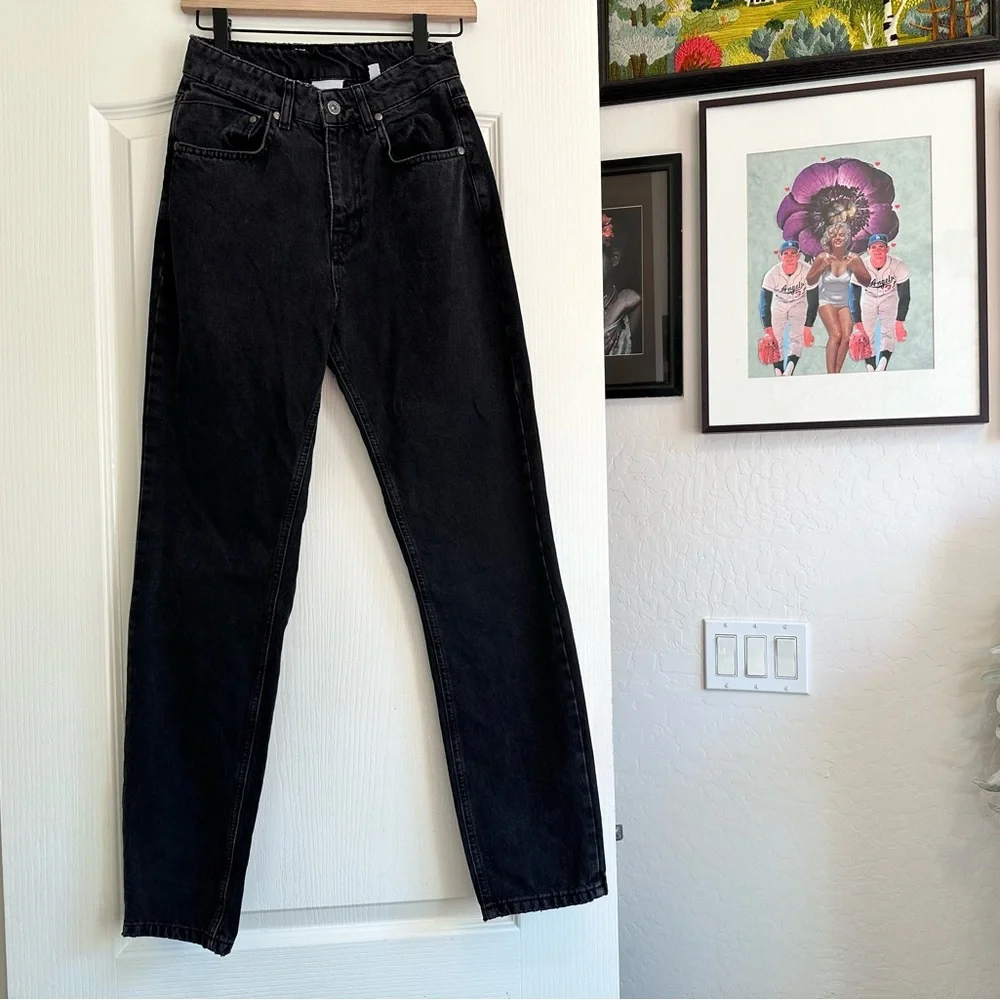 The Ragged Priest Butt Cut Jeans. Size: 26. Great condition 🖤 - Picture 5 of 11